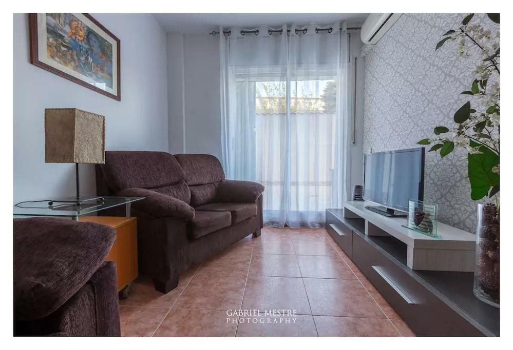 Bonito Y Acoger, A 50 Metros Del Mar Con Wifi Lägenhet Calafell Exteriör bild